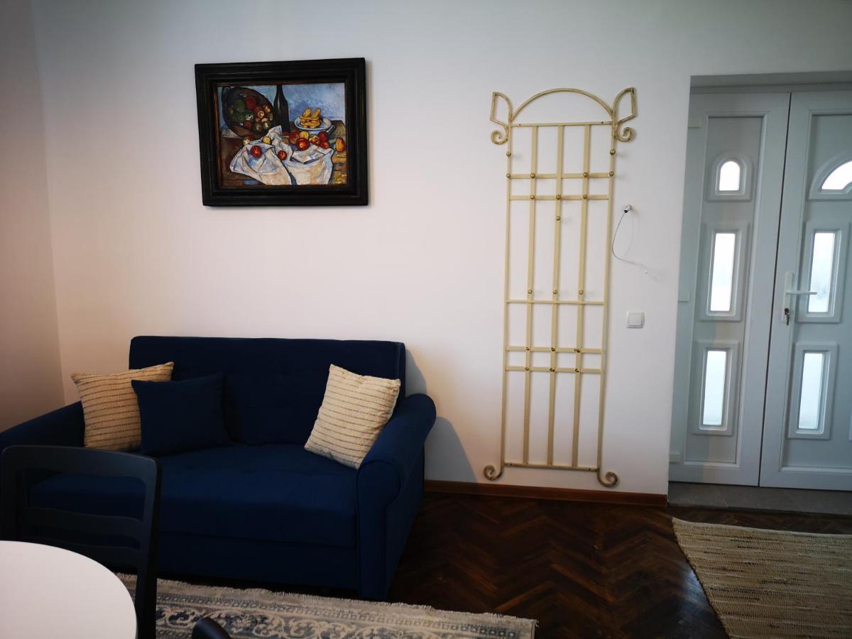Weisz Apartment-City Center-Free Private Parking,Wifi,Ac Nagykároly Kültér fotó
